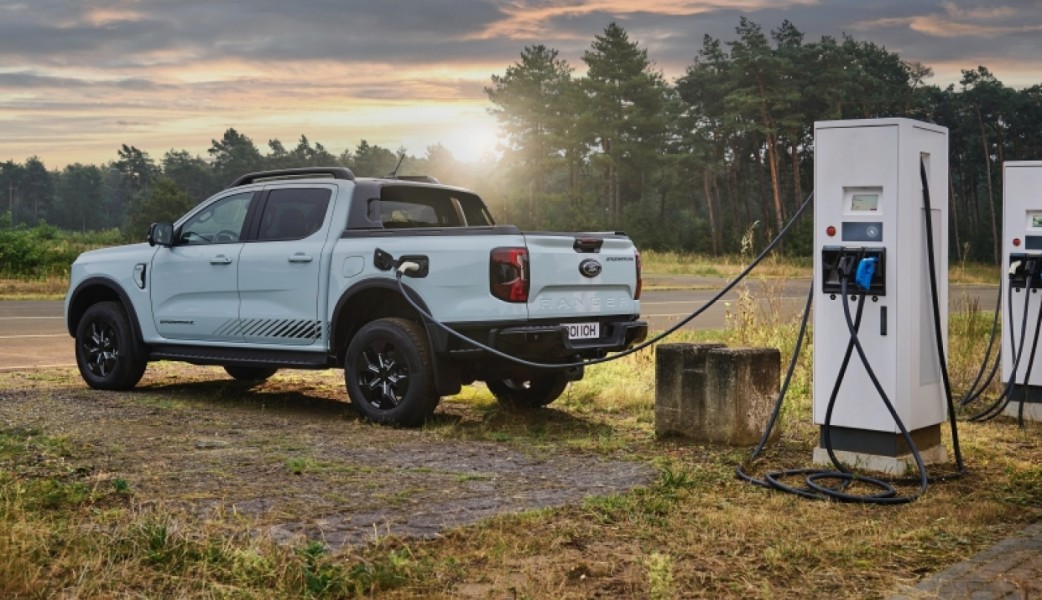 Ford เตรียมปฏิวัติวงการรถกระบะด้วยการเปิดตัว Ranger PHEV 2025